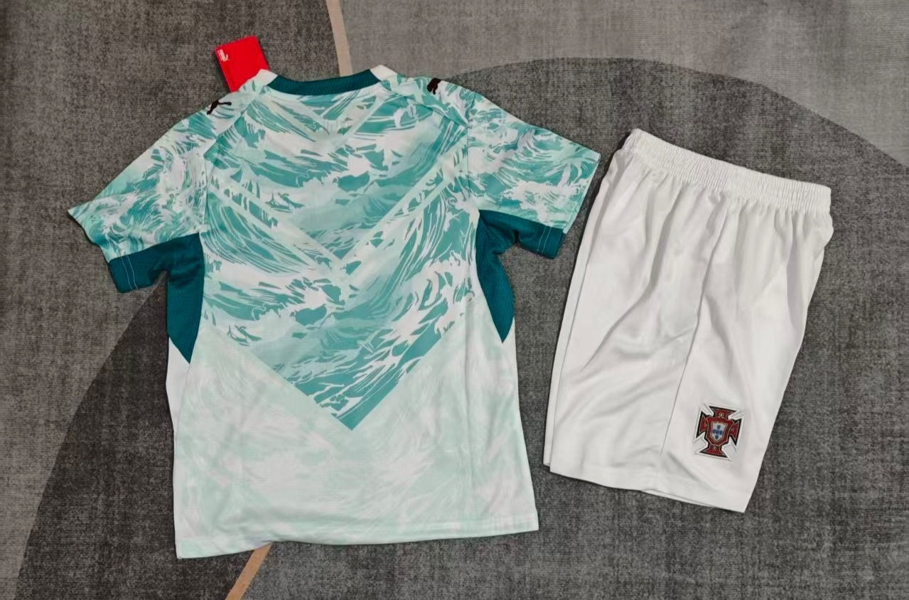 Kit Infantil Portugal Away 26/27 - Verde e Branca