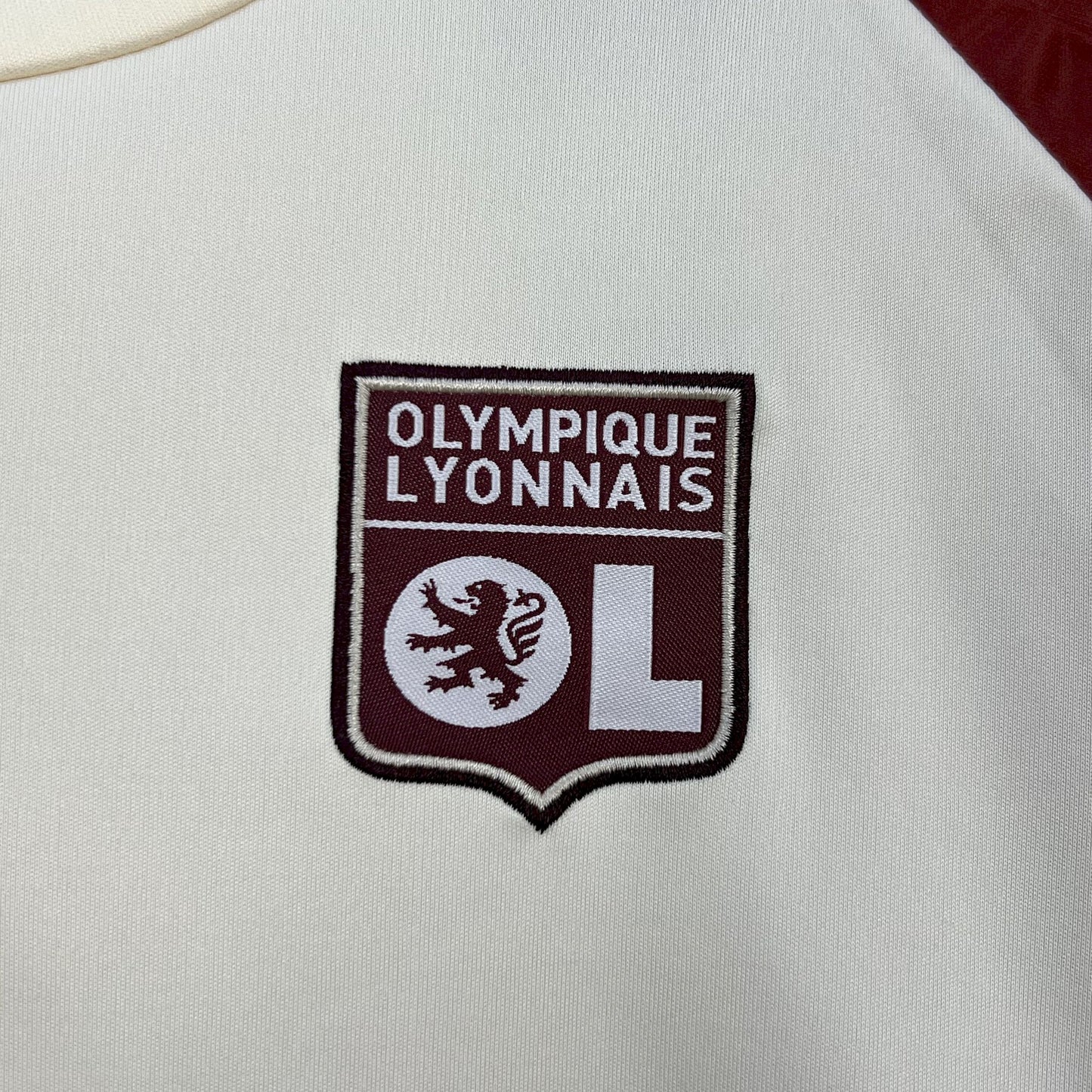 Kit Infantil Lyon Away 24/25 . - Bege