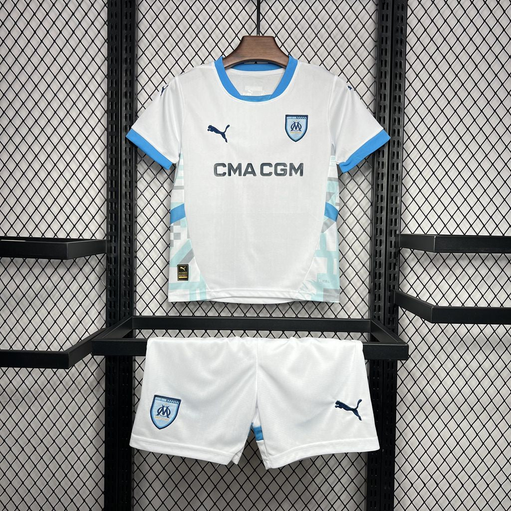 Kit Infantil Olympique De Marseille Home 24/25 . - Branco