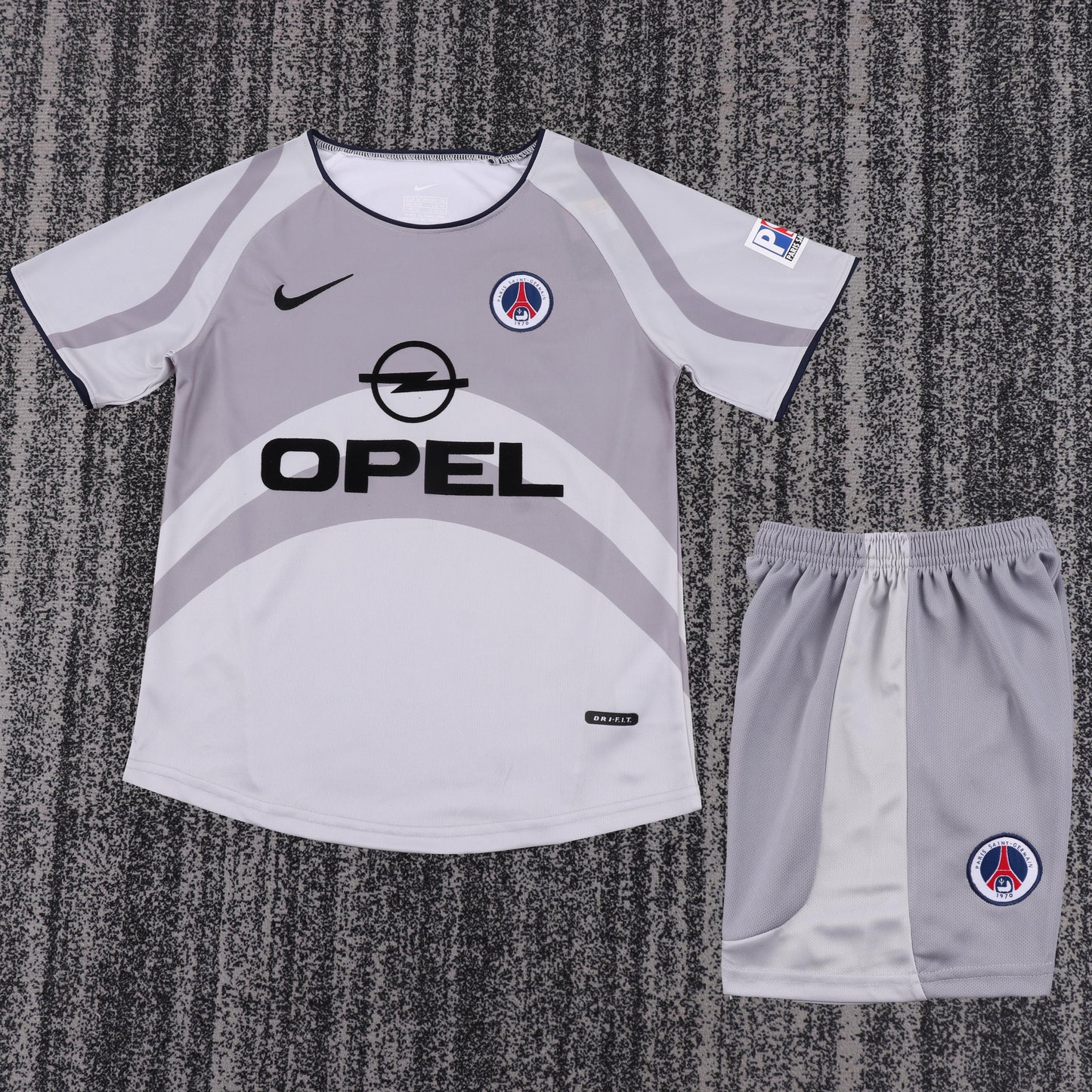 Kit Infantil Psg Away Retrô 01/02 - Cinza